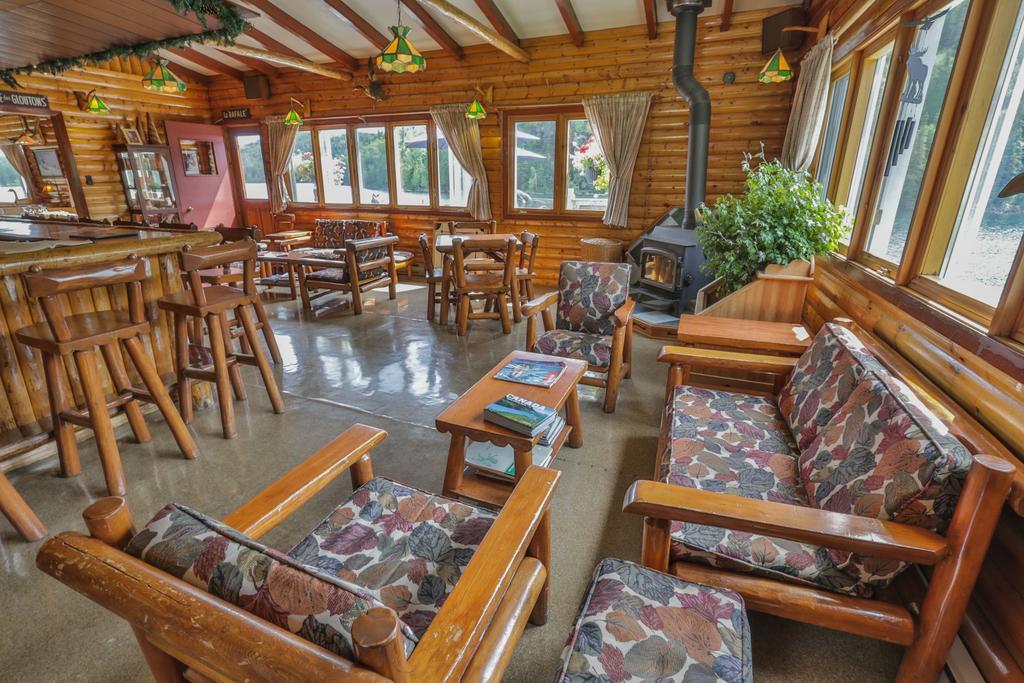 Kan-A-Mouche Pourvoirie Auberge Et Chalets Saint-Michel Eksteriør bilde